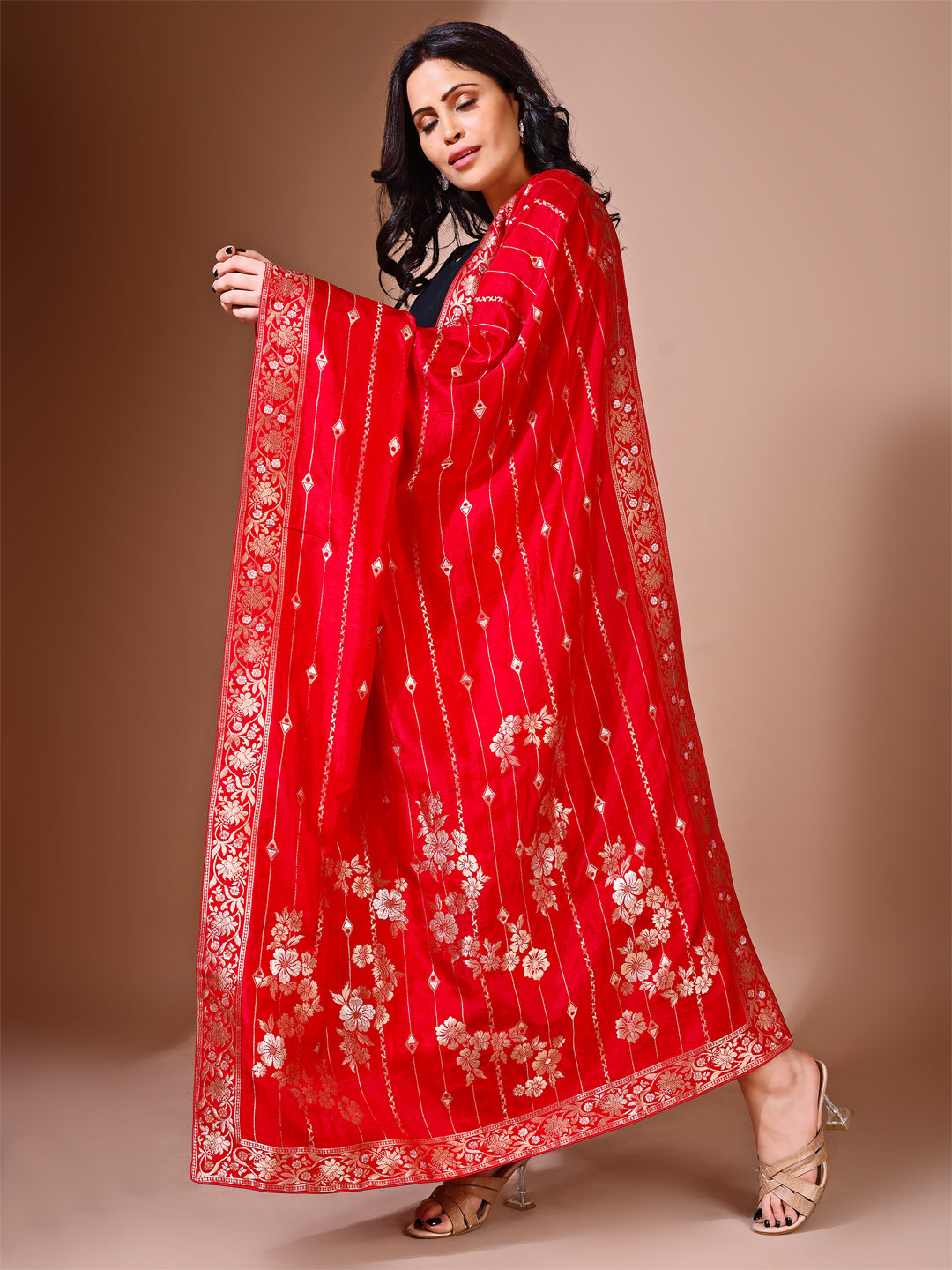 Front view of red Banarasi bridal dupatta, ideal for wedding ceremonies.