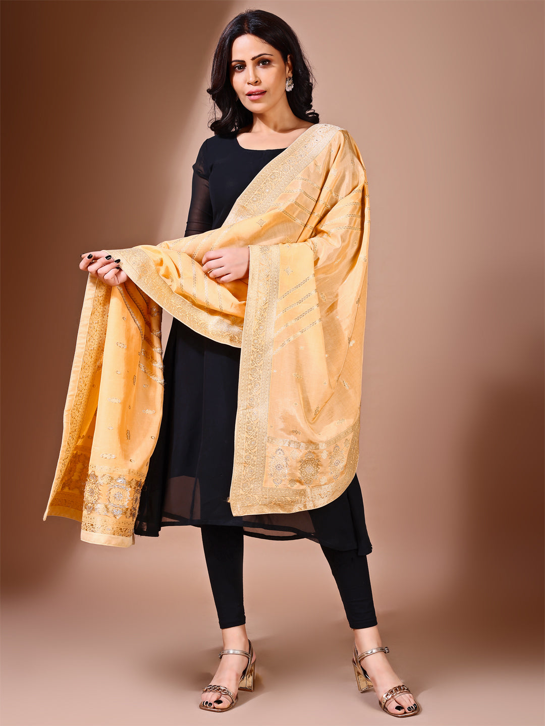 Front view of yellow Banarasi bridal dupatta, ideal for wedding ceremonies.