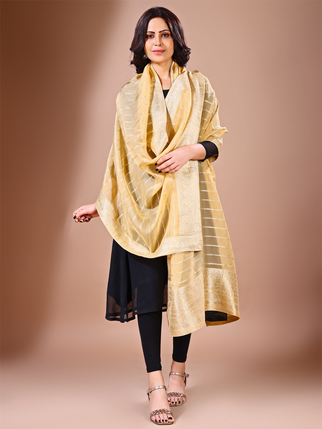 Front view of yellow Banarasi bridal dupatta, ideal for wedding ceremonies.